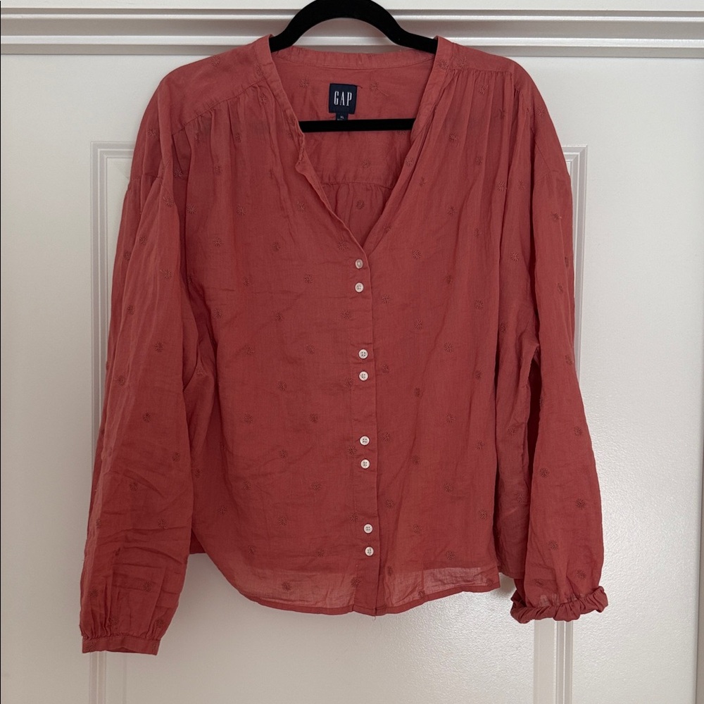 GAP Burnt Coral Button-Front Long Sleeve Blouse